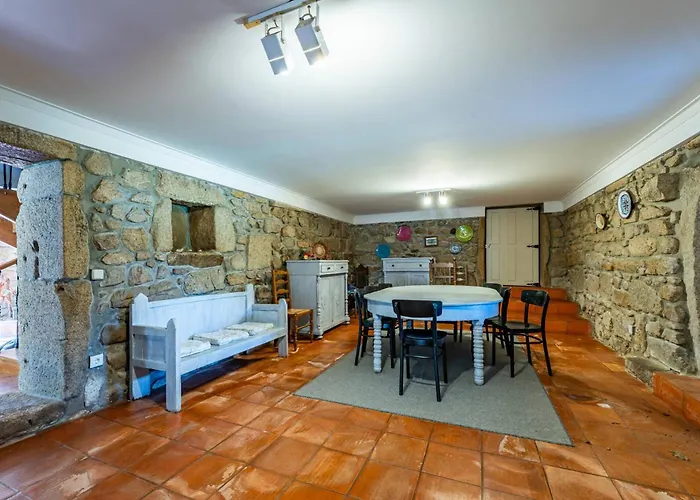 Casa Pintoras Garden And Pool